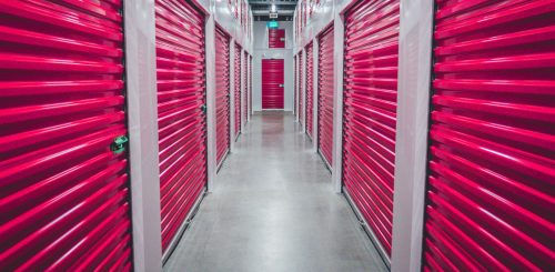 Storages are prone to mold occurrence, so make sure to learn how to pack your items before long-distance moving