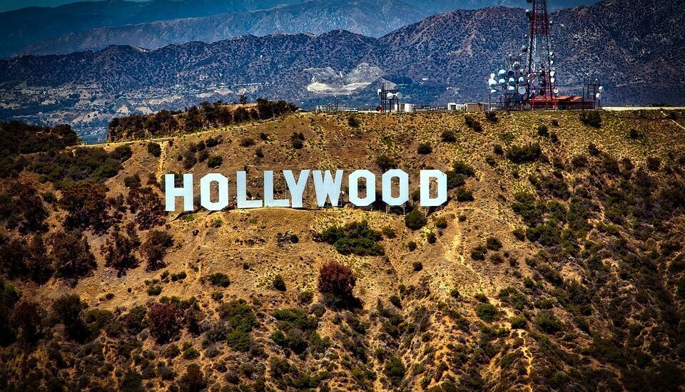an image of the Hollywood sign 