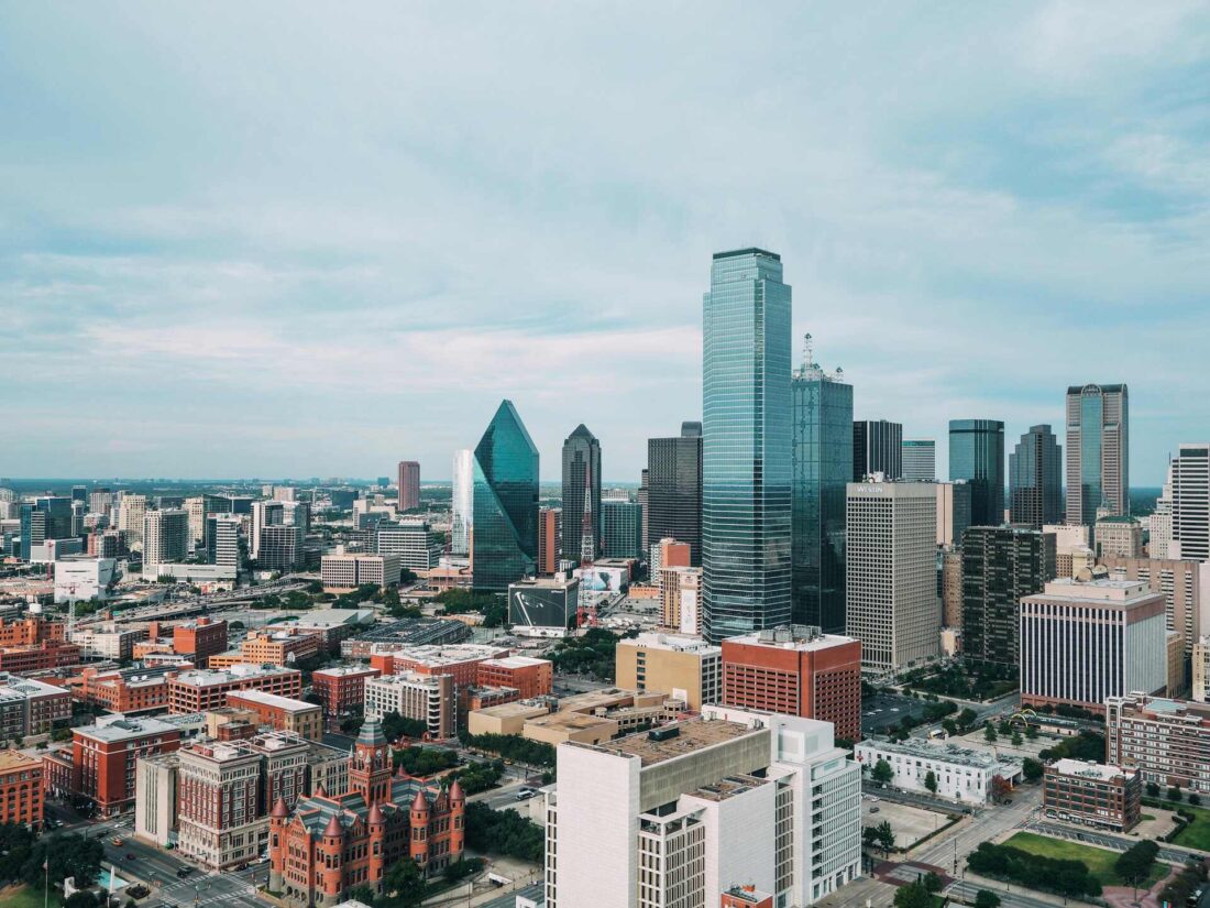 cross country movers will relocate you to Dallas where you can explore the best city's neighborhoods