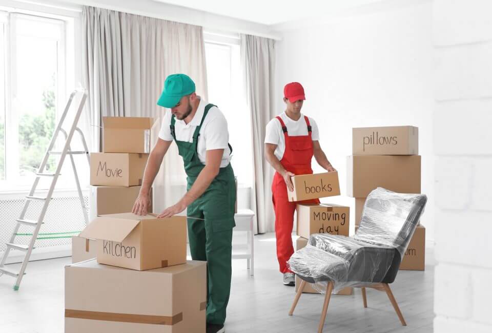cross country movers with boxes