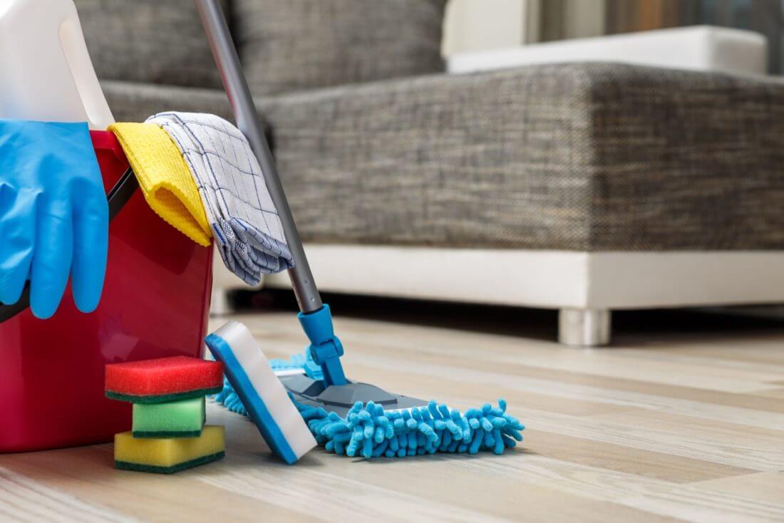Use all cleaning equipment to spruce up the living space before long-distanace moving 